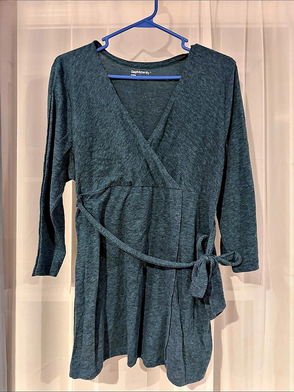 Gap Maternity Three-Quarter Sleeve Wrap top green Large